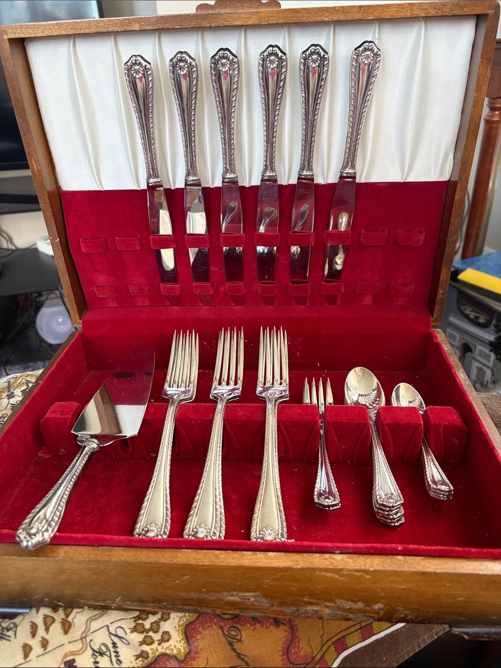 Birks Regency Cascade Pattern Silver Plate High Quality Flatware 25 Pieces